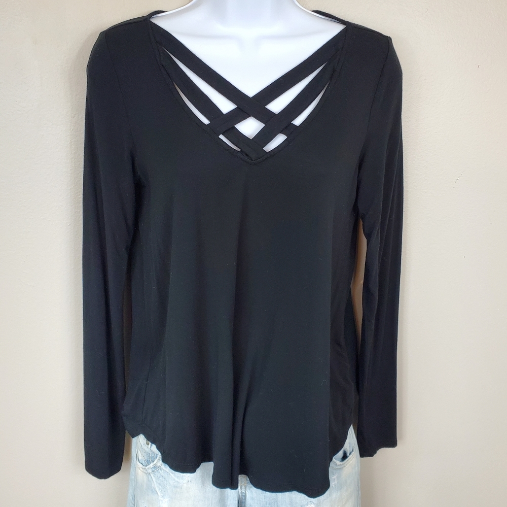 American Eagle Outfitters Soft & Sexy T Black with Criss-Cross Neck Acce…